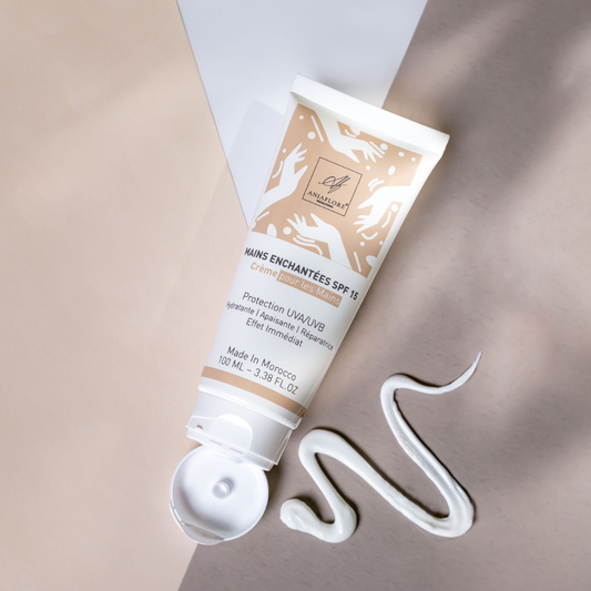 MAINS ENCHANTÉES – Crème pour les Mains SPF 15